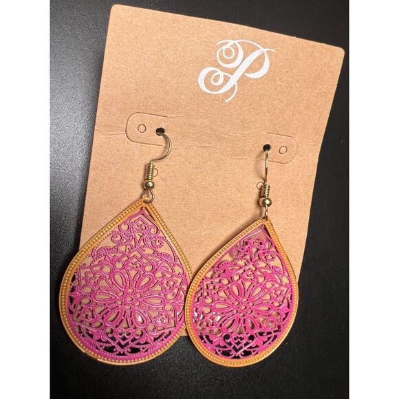 Plunder Teardrop Lacy Earrings - Picture 3 of 4
